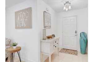 402 SW Lexington Ave, Vero Beach, FL 32962 Sold 10/31/23