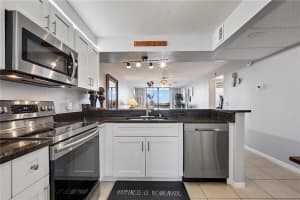 21  Royal Palm Way   502 Boca Raton, FL 33432 Sold 07/14/23