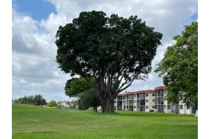 9200 N Hollybrook Lake Dr   307, Pembroke Pines, FL 33025 Sold 05/01/24