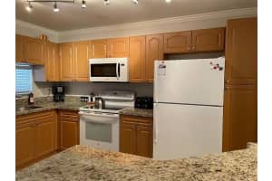 9200 N Hollybrook Lake Dr   307, Pembroke Pines, FL 33025 Sold 05/01/24