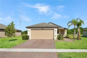 946  Bent Creek Dr, Fort Pierce, FL 34947 Sold 07/14/23