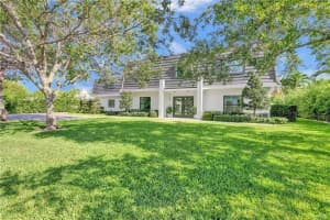 9  Tahoe Ln, Sea Ranch Lakes, FL 33308 Sold 08/17/23