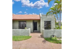 157 SE 7th St   157, Deerfield Beach, FL 33441 Sold 08/11/23