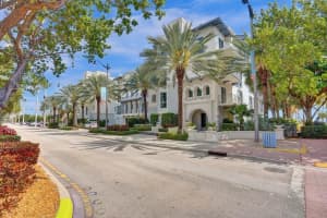 4510  El Mar Dr   402, Lauderdale By The Sea, FL 33308 Sold 07/19/23