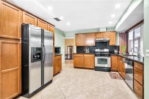 11331 NW 30th St, Sunrise, FL 33323 Sold 07/31/23