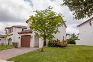 9042 SW 34th Ct, Miramar, FL 33025 Sold 07/07/23