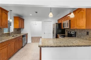 6189  Laurel Ln   B, Tamarac, FL 33319 Sold 07/07/23