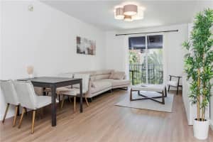 720 S Sapodilla Ave   513, West Palm Beach, FL 33401 Sold 10/12/23