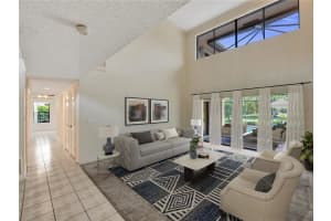 10437 SW 17th Dr, Davie, FL 33324 Sold 07/10/23