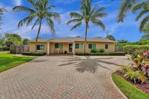 2215 W Pineridge Ct, Delray Beach, FL 33444 Sold 08/18/23