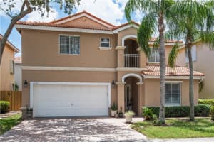1060  Oysterwood St, Hollywood, FL 33019 Sold 09/07/23