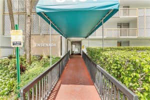 3401 N COUNTRY CLUB DR   818, Aventura, FL 33180 Sold 09/05/23