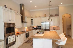 5680 N Sterling Ranch Dr, Davie, FL 33314 Sold 12/26/23