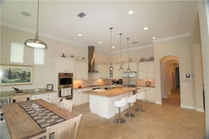 5680 N Sterling Ranch Dr, Davie, FL 33314 Sold 12/26/23