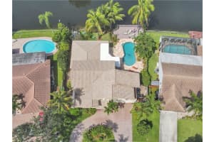 9456 NW 11th St, Plantation, FL 33322 Sold 08/04/23