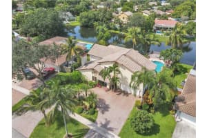 9456 NW 11th St, Plantation, FL 33322 Sold 08/04/23