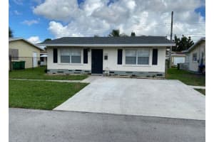 2603 NW 53rd St, Tamarac, FL 33309 Sold 09/19/23