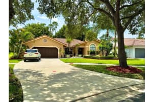 1585  Eastlake Way, Weston, FL 33326 Sold 10/20/23