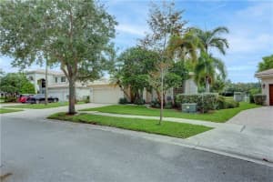 1050 NW 168th Ave, Pembroke Pines, FL 33028 Sold 07/31/23