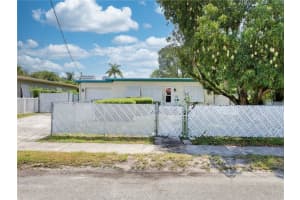 806 SW 8th Ter, Fort Lauderdale, FL 33315 Sold 09/26/23