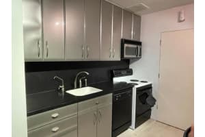 2190 NE 68th St   506, Fort Lauderdale, FL 33308 Sold 11/22/23