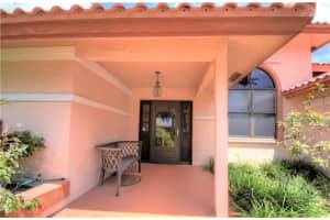 2727  Oak Tree Ln, Oakland Park, FL 33309 Sold 08/18/23