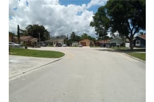 5581 SW 97th Ter, Cooper City, FL 33328 Sold 07/31/23