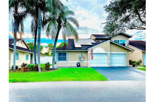 4933 W Lakes Dr   4933, Deerfield Beach, FL 33442 Sold 07/31/23