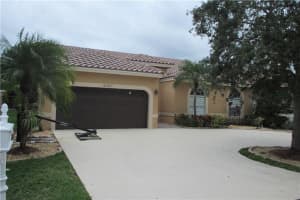6020 NW 72nd Ct, Parkland, FL 33067 Sold 09/17/23