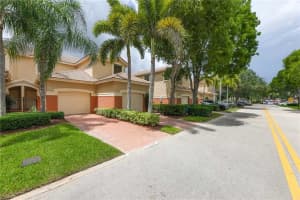 3916 Tree Top Dr, Weston, FL 33332, Sold 07/13/23