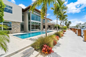 2340 SE 8th Street, Pompano Beach, FL 33062 Sold 07/27/23