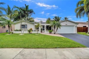 10405 NW 5th Ct, Plantation, FL 33324 Sold 09/07/23