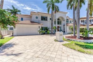 3710 NE 29th Ave, Lighthouse Point, FL 33064 Sold 11/17/23