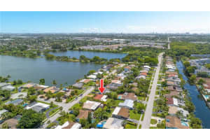 1760 NW 39th St, Oakland Park, FL 33309 Sold 07/31/23