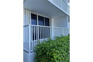 2851 NE 183rd St   105, Aventura, FL 33160 Sold 11/27/23