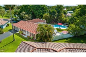 10820 NW 37th Ct, Coral Springs, FL 33065 Sold 08/11/23