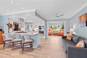 1009 NW 30th St, Wilton Manors, FL 33311 Sold 07/21/23