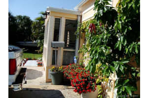 9324 Abbott Avenue, Surfside, FL 33154 - MLS#F10385321