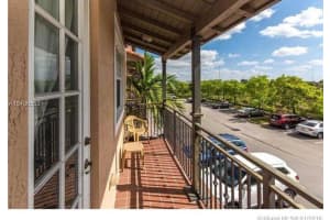 423 SW 147th Ave   106, Pembroke Pines, FL 33027 Sold 08/28/23