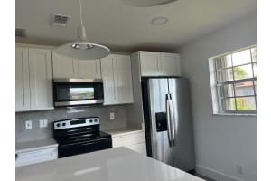 106  Mockingbird Ln   106, Delray Beach, FL 33445 Sold 09/14/23