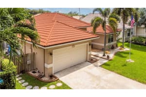 10664  Edinburgh St, Cooper City, FL 33026 Sold 07/20/23