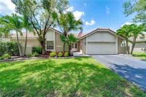 10420 NW 18th Dr, Plantation, FL 33322 Sold 08/11/23