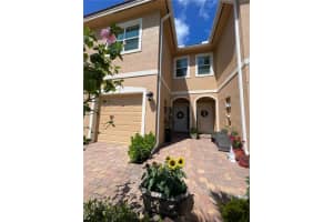 528 SW Glen Crest Way   528, Stuart, FL 34997 Sold 09/20/23