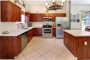 1642 SE 16th Ave, Homestead, FL 33035 Sold 09/11/23