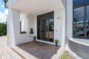 3127 NE 40th Ct, Fort Lauderdale, FL 33308 Sold 08/31/23