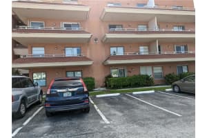 17530 NW 68th Ave   C4006, Hialeah, FL 33015 Sold 08/23/23