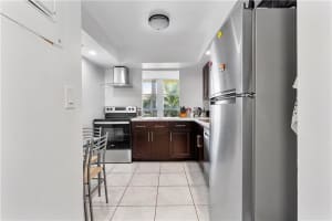 2000  Atlantic Shores Blvd   511, Hallandale Beach, FL 33009 Sold 11/08/23