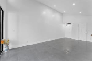 214  Lake Pointe Dr   212, Oakland Park, FL 33309 Sold 08/21/23