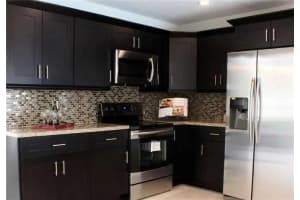 8311 SW 26th Pl, Davie, FL 33328 Sold 08/15/23