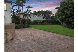 16973 SW 90th Ter, Miami, FL 33196 Sold 09/22/23